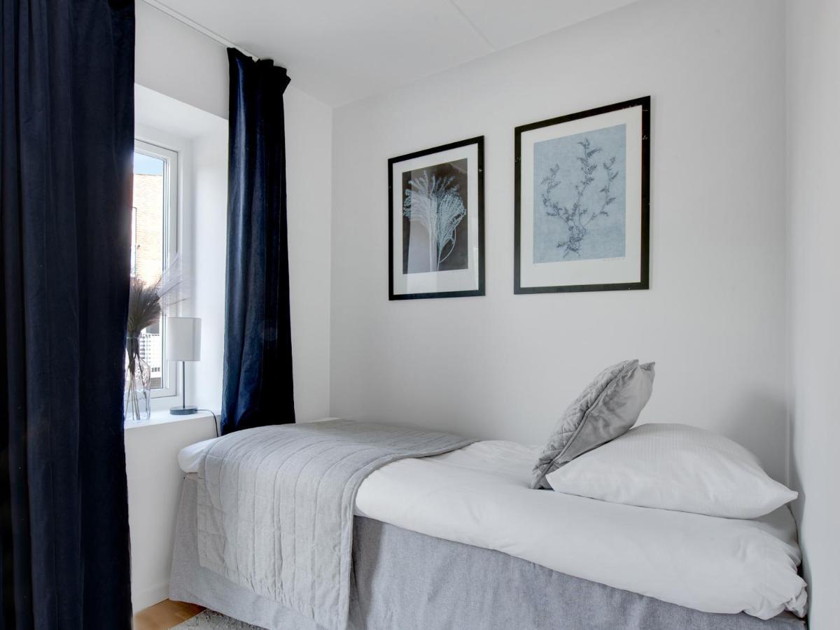 קופנהגן Sanders Field'S - Chic Three-Bedroom Apartment Townhouse With Private Terrace מראה חיצוני תמונה